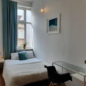 https://due-mieszkanie-aleja-niepodlegoci.sopothotels.com